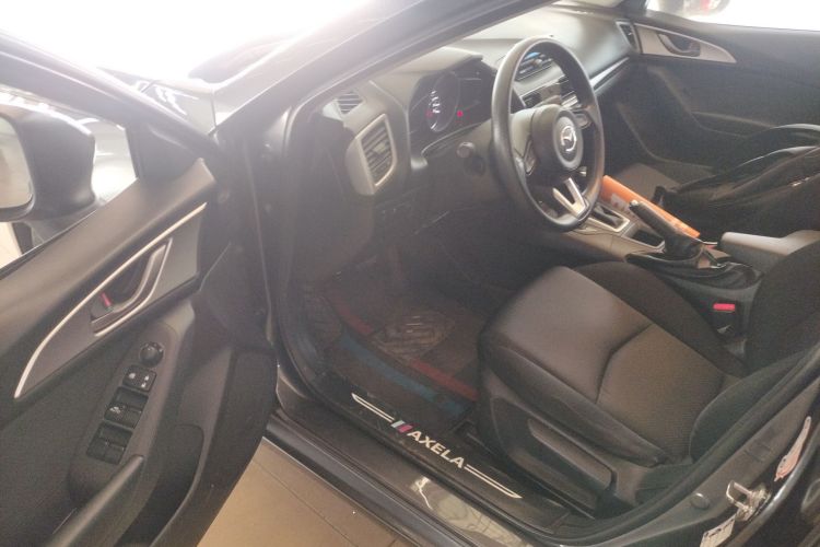 马自达3 昂克赛拉 2017款 三厢 1.5L 自动舒适型 国V中控内饰7003