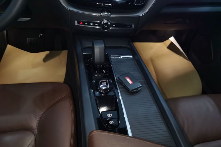 沃尔沃XC60 2023款 B5 四驱智逸豪华版局部细节18