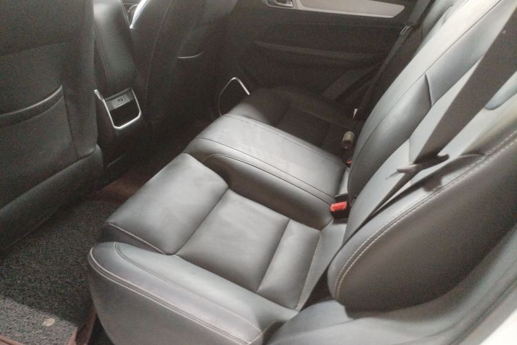 吉利汽车 远景X6 2018款 1.8L 手动4G互联豪华型中控内饰7004