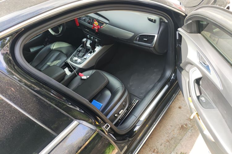 奥迪A6L 2017款 30 FSI 技术型局部细节9005