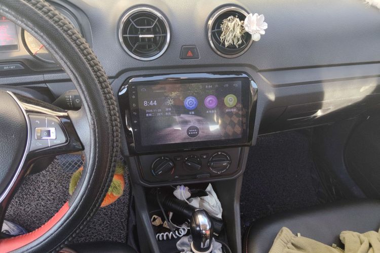 大众 捷达 2017款 1.5L 自动时尚型中控内饰16