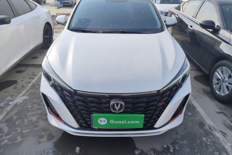 长安 逸动 2024款 PLUS 蓝鲸NE 1.4T GDI DCT高能版车身外观2