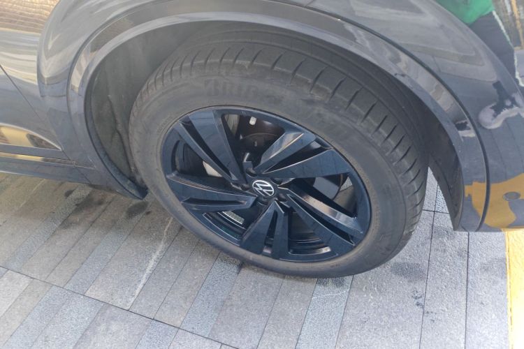 大众 途锐 2022款 3.0TSI 锐享版 曜黑运动套装车身外观6007