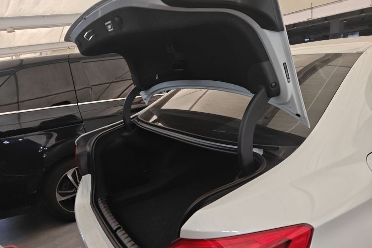 宝马5系 2019款 525Li 豪华套装局部细节23