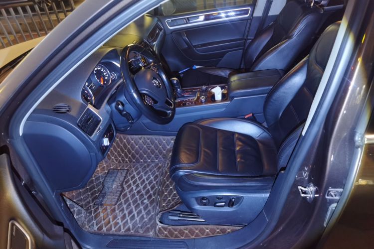 大众 途锐 2015款 3.0TDI 柴油标配型局部细节19