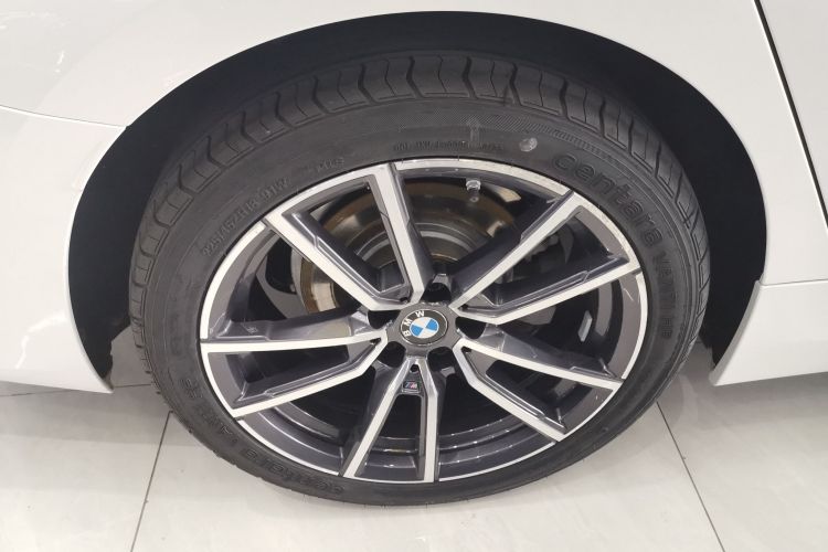 宝马3系 2023款 325Li xDrive M运动套装车身外观6008