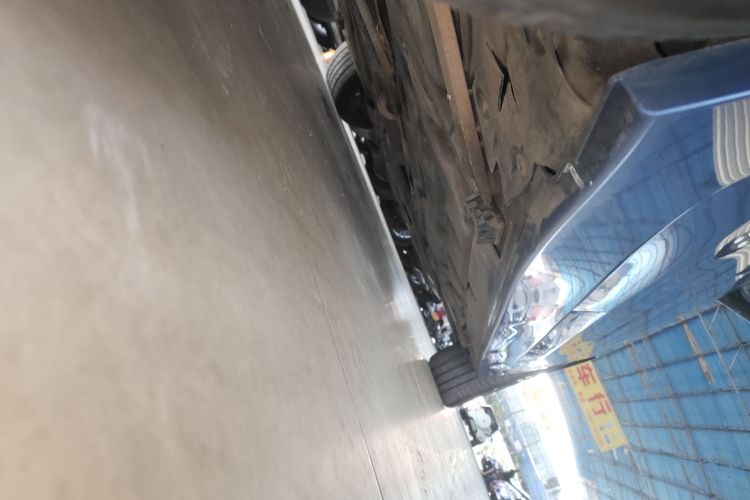 宝马1系 2019款 118i 时尚型机舱底盘29