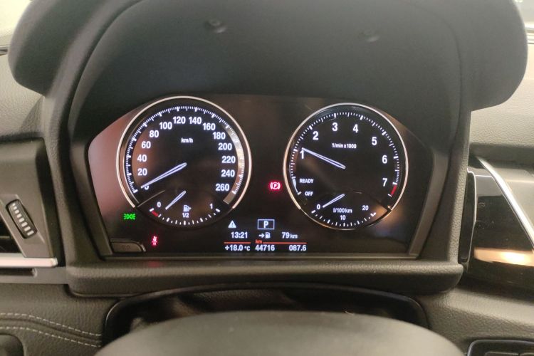 宝马2系多功能旅行车 2018款 220i 尊享型运动套装中控内饰14