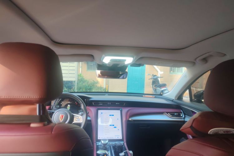 红旗H5 2023款 2.0T 自动智联旗享版中控内饰22