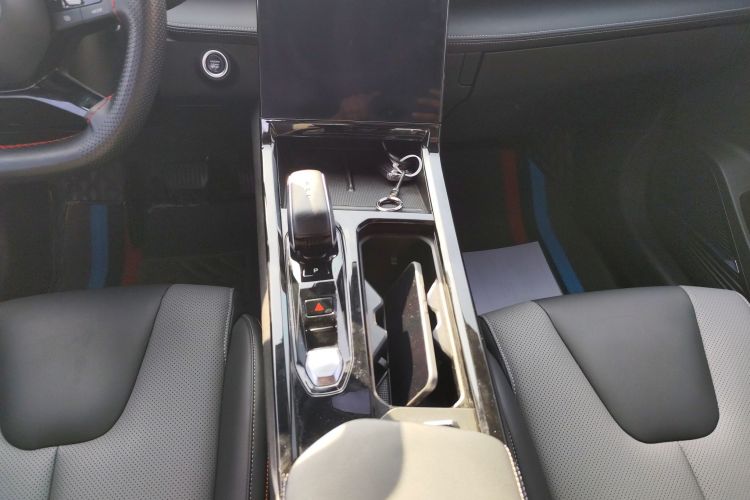 吉利汽车 2023款 博越COOL 1.5TD 智慧型中控内饰18