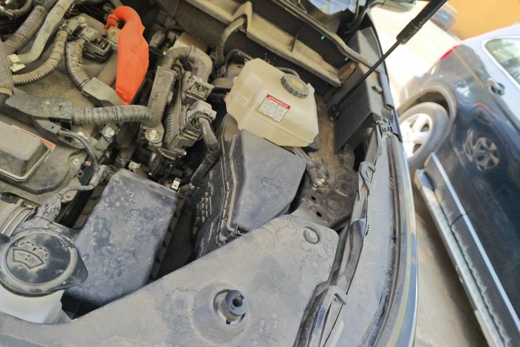 丰田 汉兰达 2023款 2.5L智能电混双擎四驱精英版 7座局部细节9007