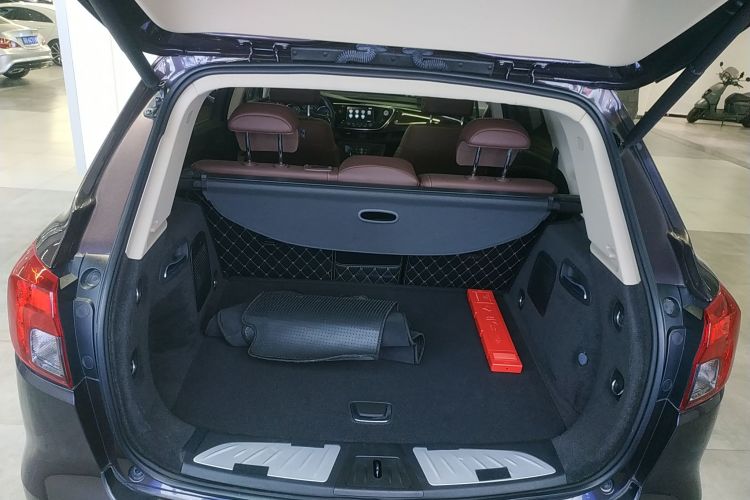 别克 昂科威 2017款 28T 四驱精英型机舱底盘23