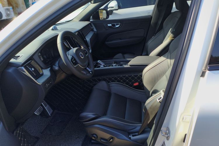 沃尔沃XC60新能源 2020款 T8 E驱混动 智远运动版中控内饰19