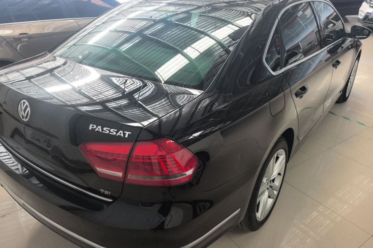 大众 帕萨特 2014款 2.0TSI DSG御尊导航版车身外观7