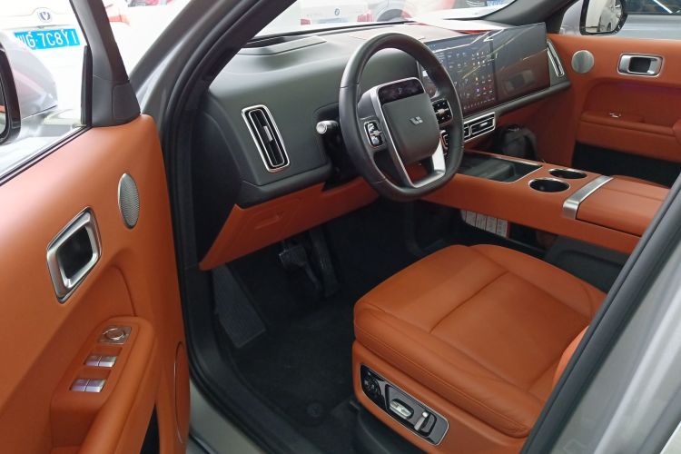 理想汽车 理想L9 2022款 Max中控内饰20