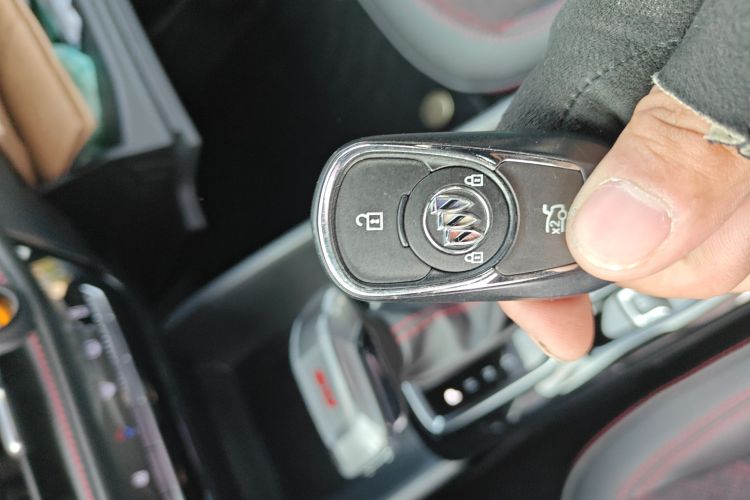 别克 威朗 2023款 Pro GS 疾风版中控内饰11