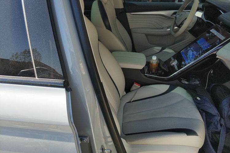 飞凡汽车 飞凡MARVEL R 2021款 四驱PRO版局部细节41