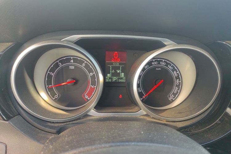 名爵 锐腾 2015款 2.0TGI TST豪华版中控内饰14