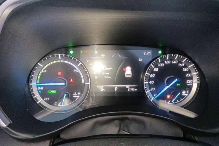 丰田 汉兰达 2023款 2.5L智能电混双擎四驱尊贵版 7座中控内饰14