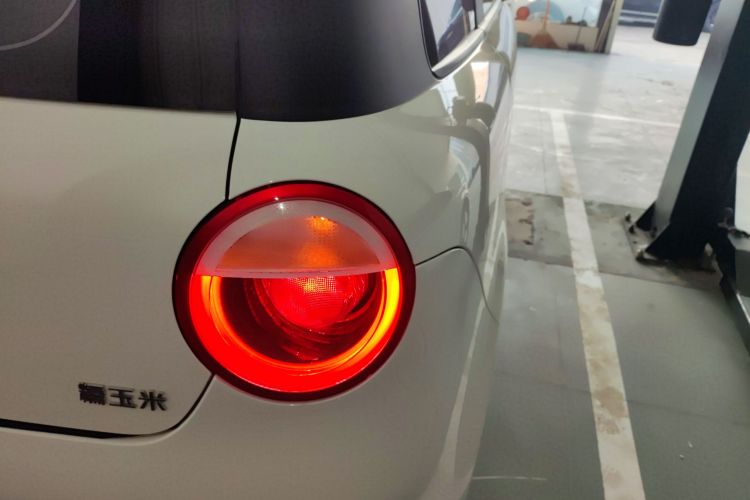 长安启源 长安Lumin 2023款 205km 香沁款车身外观9