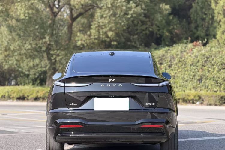 乐道L60 2024款 60kWh 四驱版车身外观6