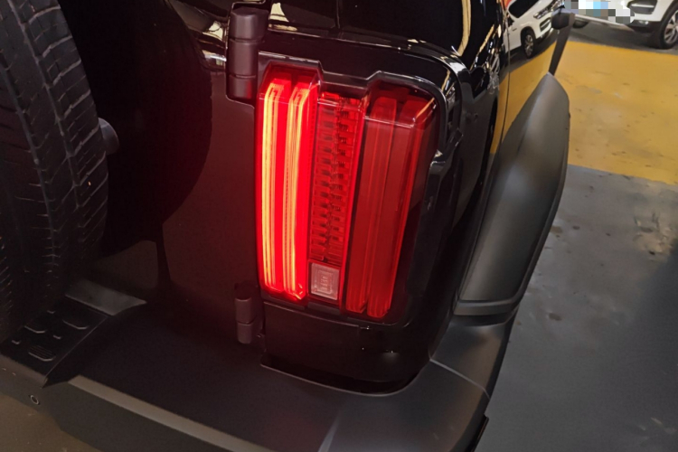 坦克300 2024款 2.0T 挑战者车身外观9