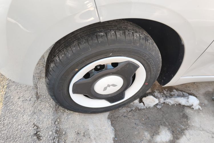 五菱汽车 宏光MINIEV 2024款 第三代 215km 青春版车身外观6007