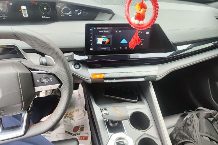 长安UNI-V 2023款 1.5T 尊贵型局部细节16