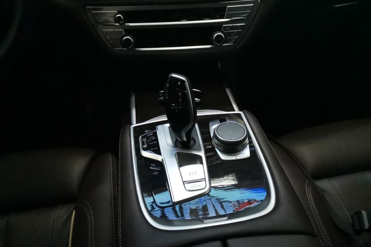 宝马7系 2021款 730Li 豪华套装局部细节18