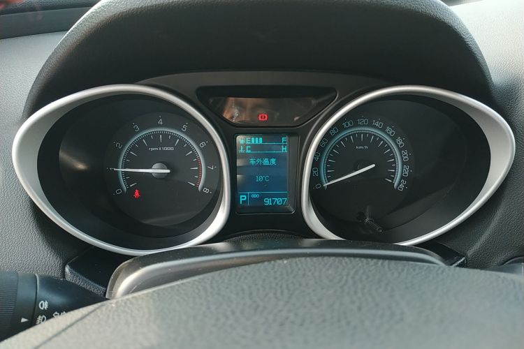 广汽传祺 传祺GS5 2014款 2.0L 自动两驱超享版中控内饰14