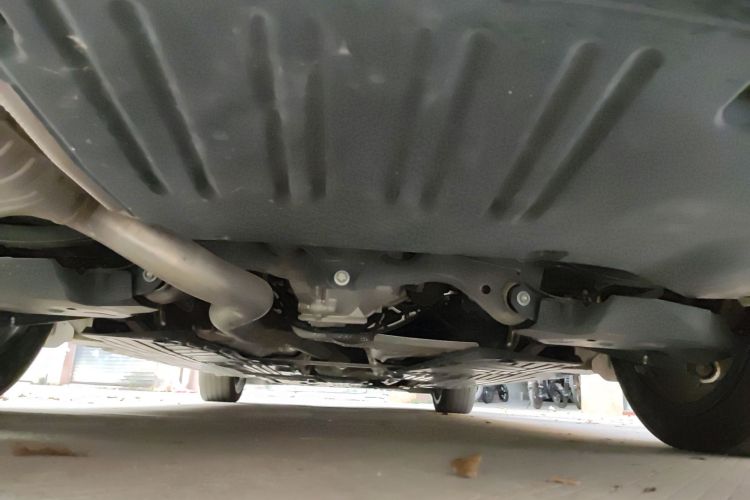 奔驰C级 2023款 改款 C 260 L局部细节9009