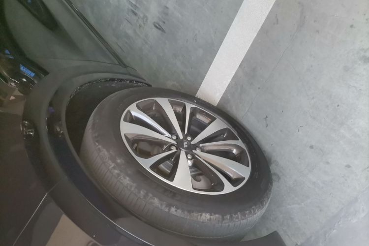 理想汽车 理想ONE 2021款 增程6座版车身外观6007