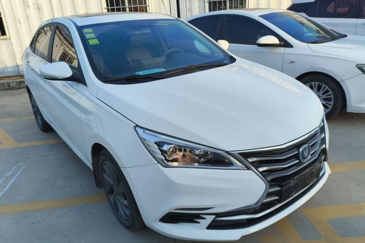 长安 逸动DT 2018款 1.6L 手动智享型车身外观6002