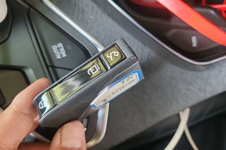 领克05 2022款 2.0TD 两驱耀Halo中控内饰11