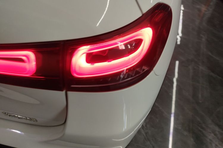 奔驰GLA 2023款 GLA 220车身外观9