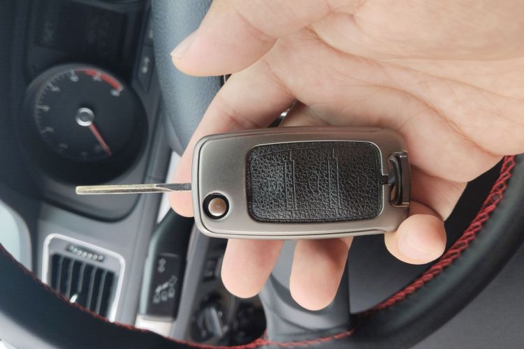 大众 朗逸 2017款 1.6L 自动风尚版中控内饰7001