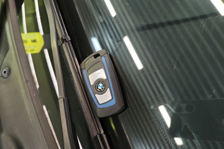 宝马3系 2019款 320Li M运动套装中控内饰11