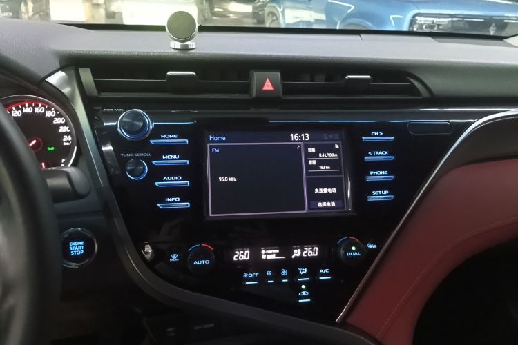 丰田 凯美瑞 2018款 2.5S 锋尚版中控内饰16