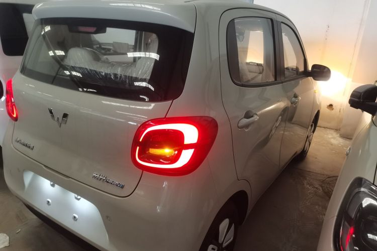 五菱汽车 宏光MINIEV 2025款 四门版 进阶款车身外观7