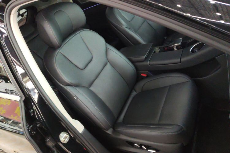 鸿蒙智行 问界M5 2022款 增程四驱性能版中控内饰41