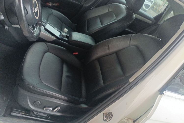 奥迪A4L 2015款 35 TFSI 自动标准型局部细节19