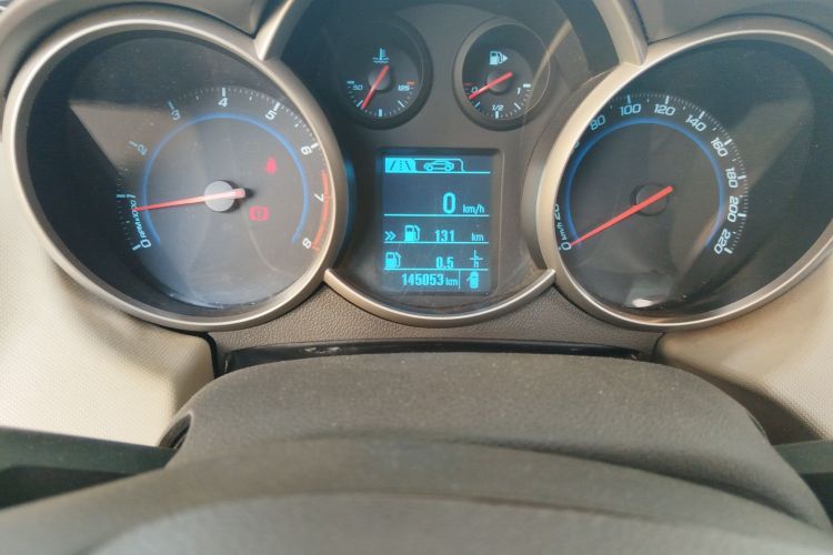 雪佛兰 科鲁兹 2015款 1.5L 经典 SE MT中控内饰15