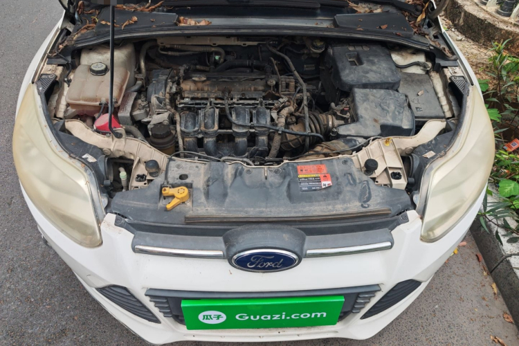 福特 福克斯 2012款 三厢 1.6L 自动风尚型局部细节24