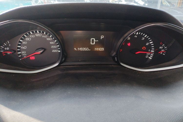 标致308S 2015款 1.2T 自动劲驰版中控内饰14