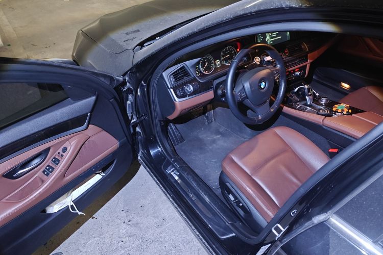 宝马5系 2017款 525Li 领先型中控内饰20