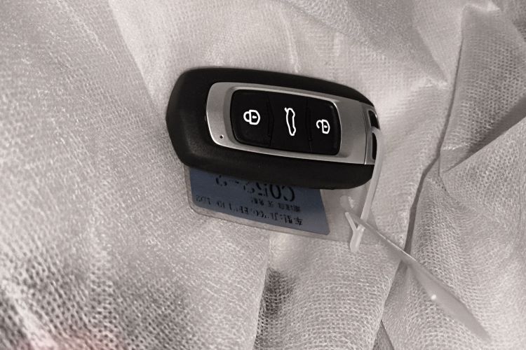 吉利银河 熊猫 2025款 210km 元气熊中控内饰11