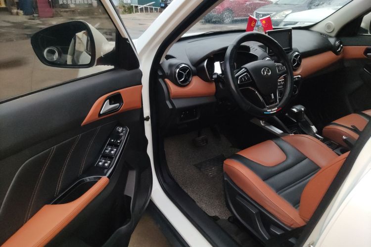 北京汽车 绅宝X35 2016款 1.5L 自动豪华版中控内饰20