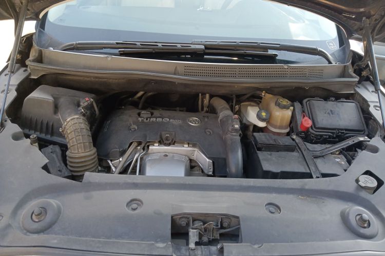 别克GL8 2017款 ES 28T 舒适型 国V机舱底盘24