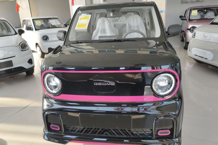 吉利银河 2025款 210km 熊猫卡丁车身外观2