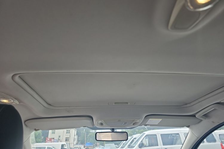 福特 福克斯 2012款 三厢 1.6L 自动风尚型局部细节22